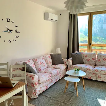 Premium アパート *